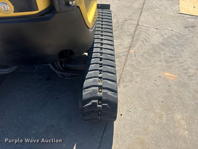 image for item DO8477 2018 Yanmar ViO17-A mini excavator