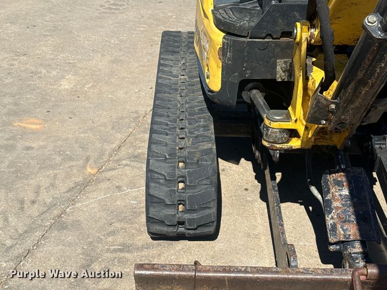 image for item DO8477 2018 Yanmar ViO17-A mini excavator