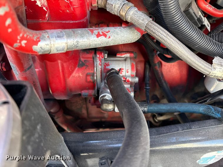 image for item DO8479 2011 Peterbilt 367 vacuum truck