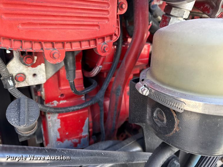 image for item DO8479 2011 Peterbilt 367 vacuum truck