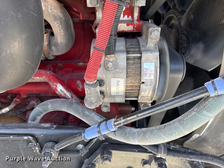 image for item DO8479 2011 Peterbilt 367 vacuum truck