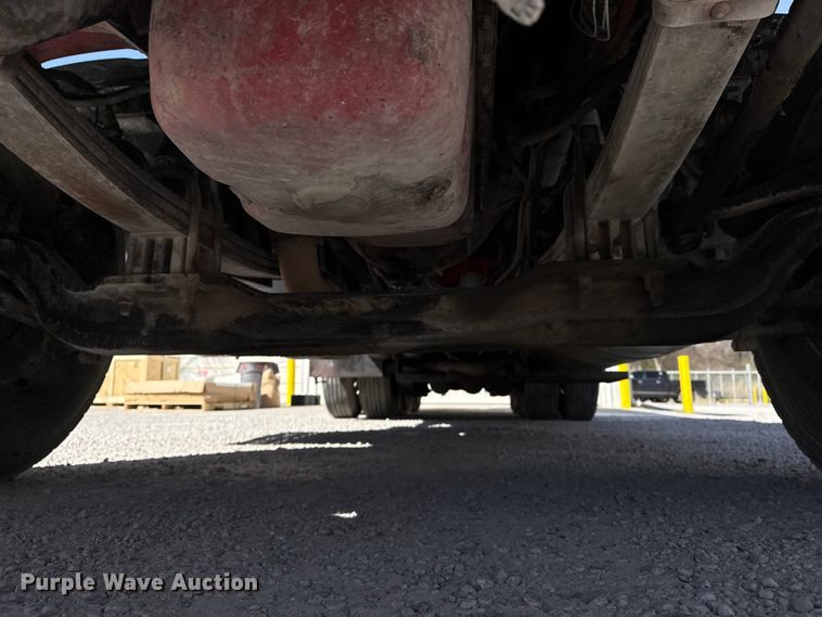 image for item DO8480 2008 Peterbilt 367 vacuum truck