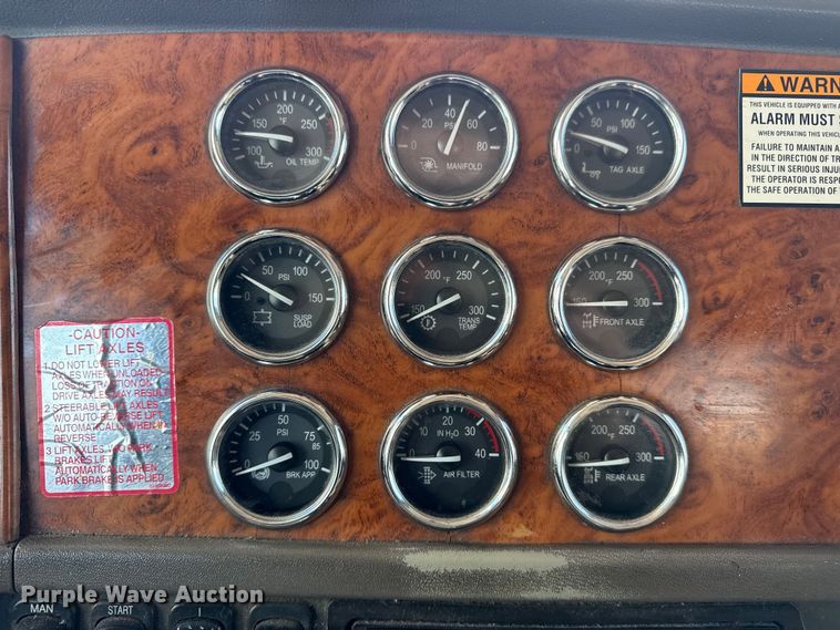 image for item DO8480 2008 Peterbilt 367 vacuum truck