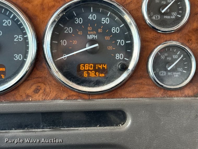 image for item DO8480 2008 Peterbilt 367 vacuum truck