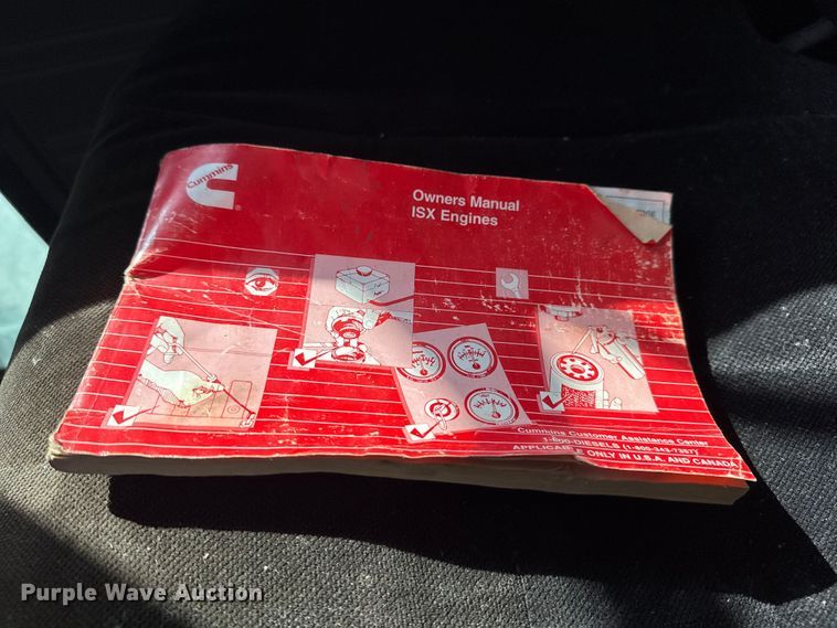 image for item DO8480 2008 Peterbilt 367 vacuum truck