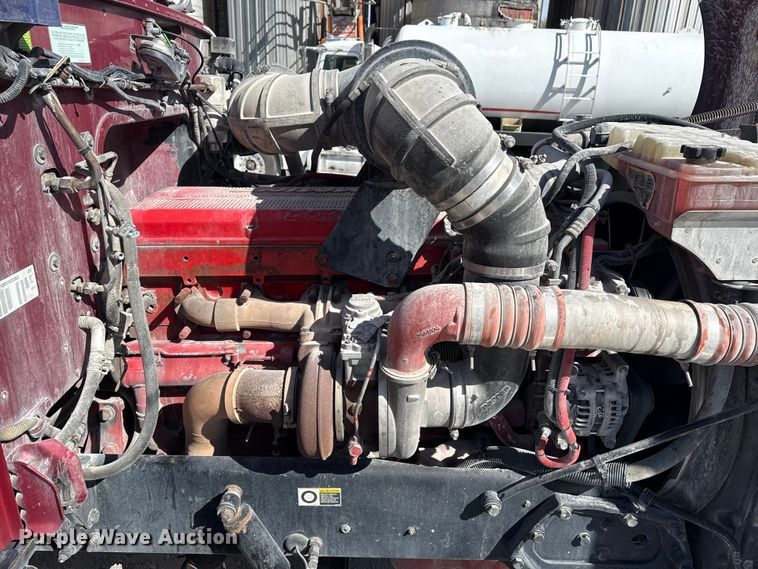 image for item DO8480 2008 Peterbilt 367 vacuum truck