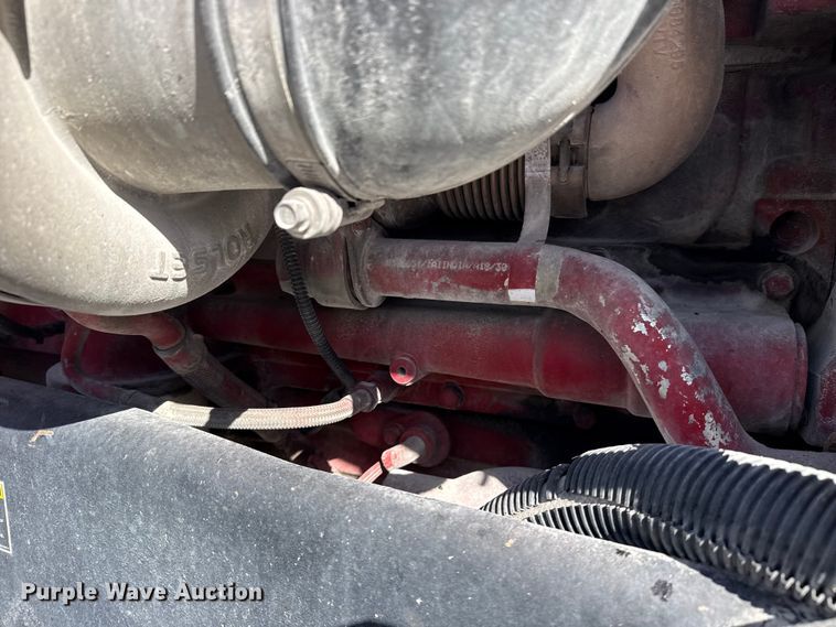 image for item DO8480 2008 Peterbilt 367 vacuum truck