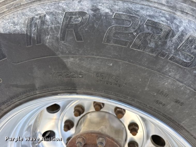 image for item DO8480 2008 Peterbilt 367 vacuum truck