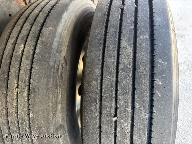 image for item DO8480 2008 Peterbilt 367 vacuum truck