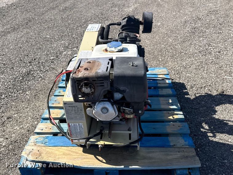 image for item DO8482 Ingersoll Rand air compressor