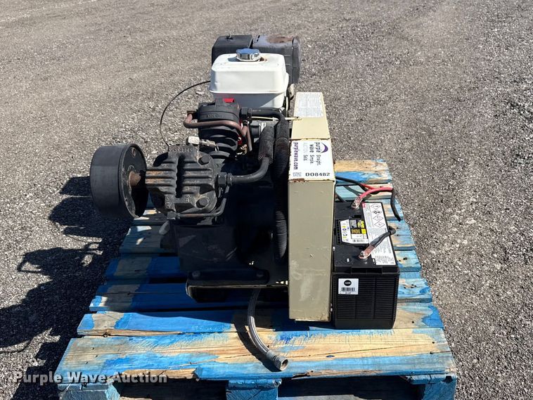 image for item DO8482 Ingersoll Rand air compressor