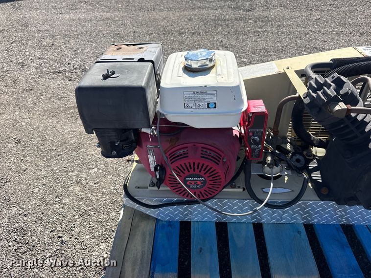 image for item DO8482 Ingersoll Rand air compressor