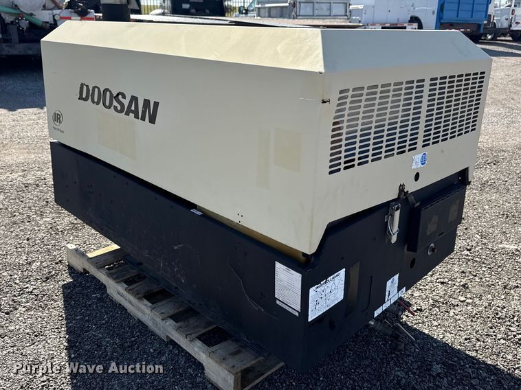image for item DO8483 2012 Doosan P90BWIRU air compressor