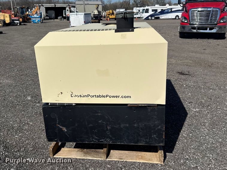 image for item DO8483 2012 Doosan P90BWIRU air compressor