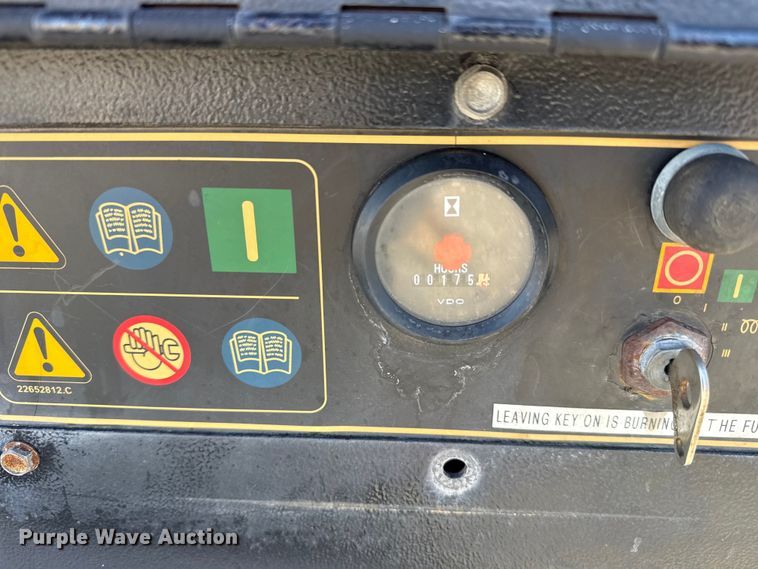 image for item DO8483 2012 Doosan P90BWIRU air compressor