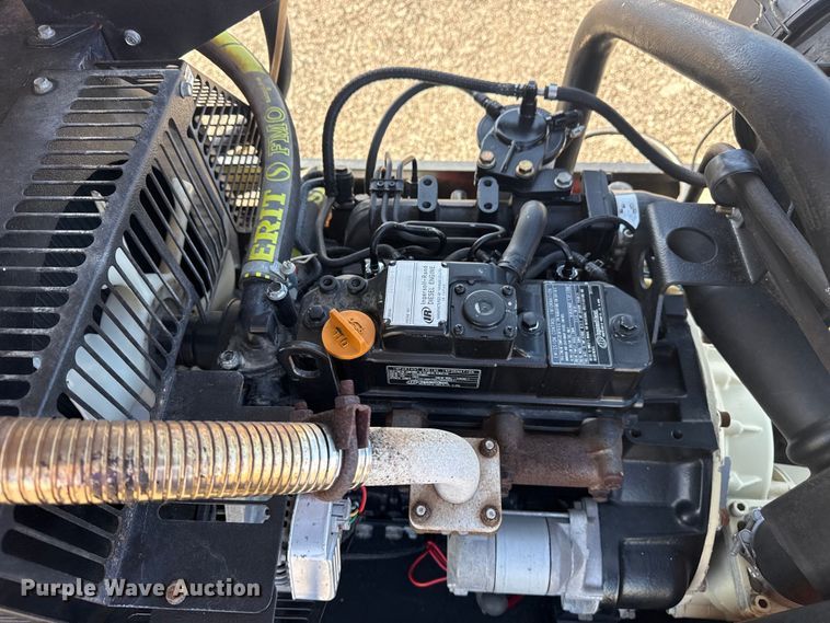 image for item DO8483 2012 Doosan P90BWIRU air compressor