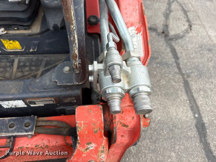 image for item DO8492 2019 Kubota SVL65-2 tracked skid steer loader