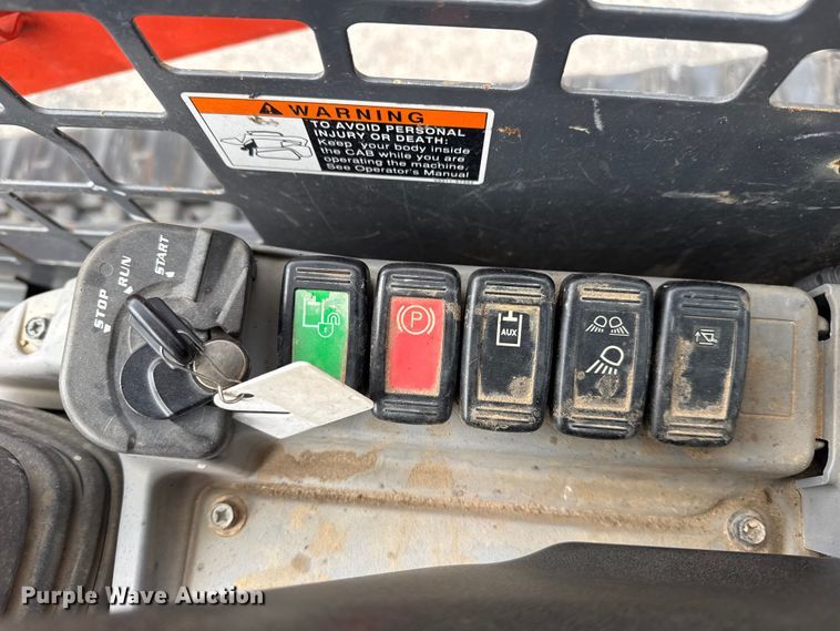 image for item DO8492 2019 Kubota SVL65-2 tracked skid steer loader