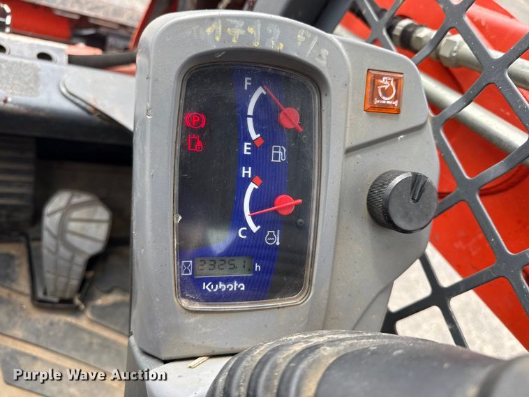 image for item DO8492 2019 Kubota SVL65-2 tracked skid steer loader