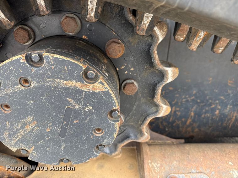 image for item DO8492 2019 Kubota SVL65-2 tracked skid steer loader