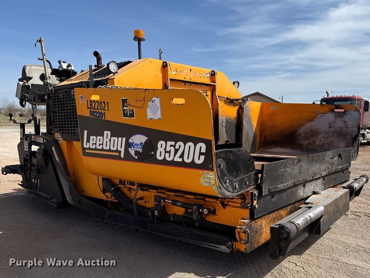 image for item DR0984 LeeBoy 8520C paver