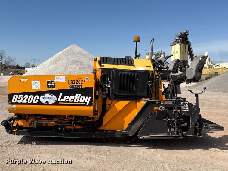 image for item DR0984 LeeBoy 8520C paver