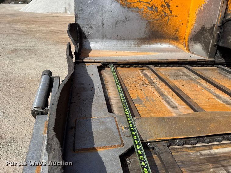 image for item DR0984 LeeBoy 8520C paver