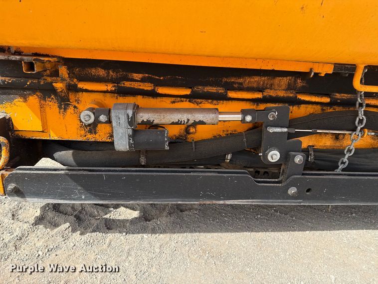 image for item DR0984 LeeBoy 8520C paver