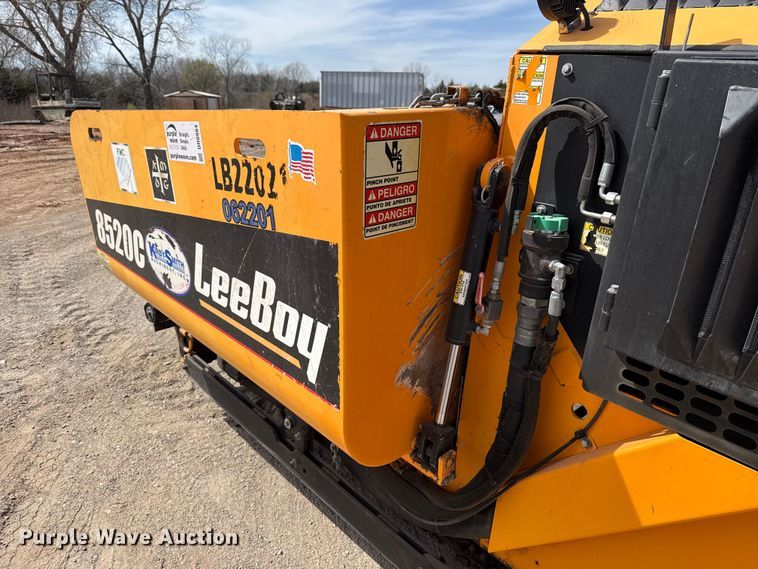 image for item DR0984 LeeBoy 8520C paver