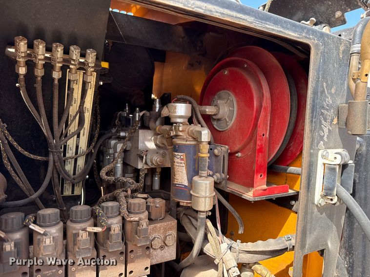 image for item DR0984 LeeBoy 8520C paver