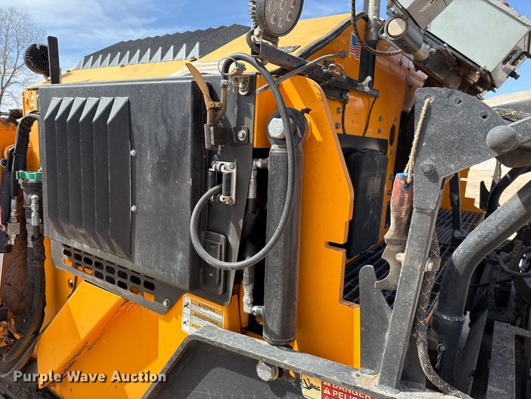 image for item DR0984 LeeBoy 8520C paver