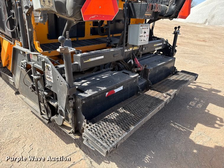 image for item DR0984 LeeBoy 8520C paver