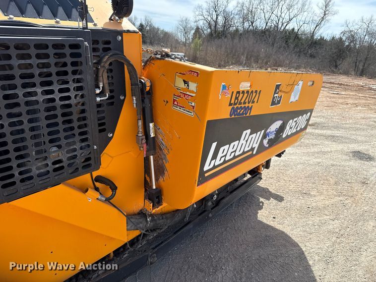 image for item DR0984 LeeBoy 8520C paver