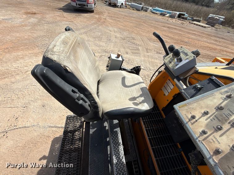 image for item DR0984 LeeBoy 8520C paver