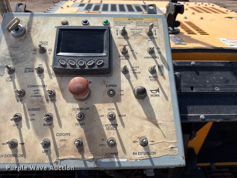 image for item DR0984 LeeBoy 8520C paver