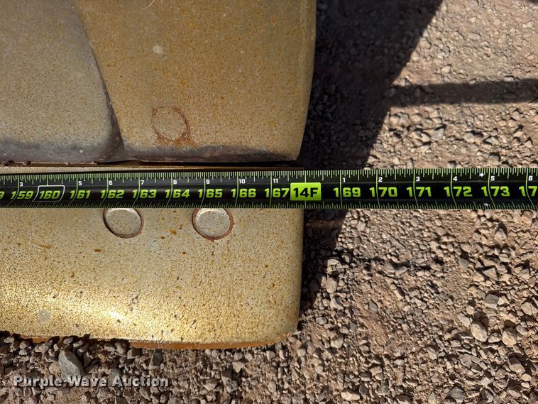 image for item DR0985 2012 Caterpillar 140M2 motor grader