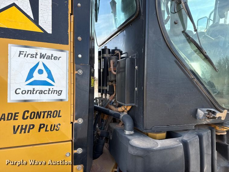 image for item DR0985 2012 Caterpillar 140M2 motor grader