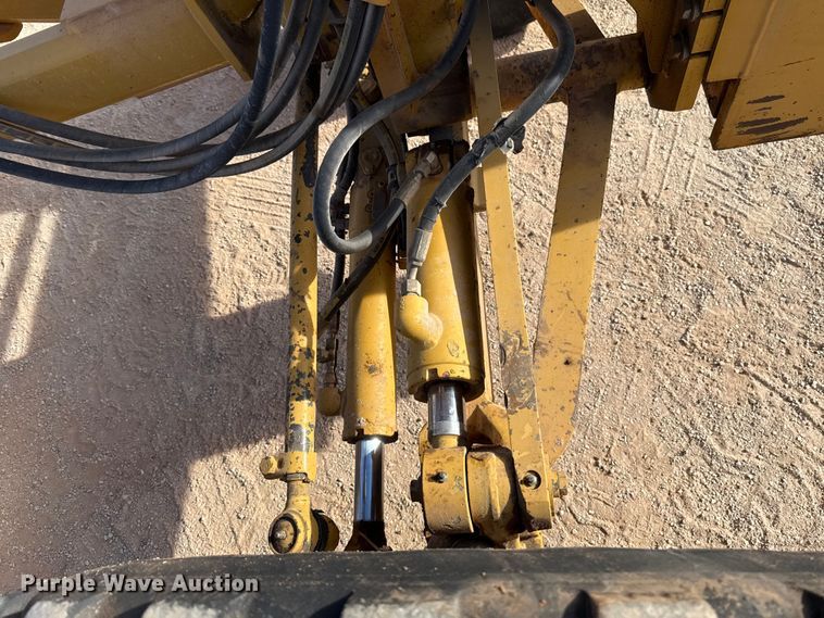 image for item DR0985 2012 Caterpillar 140M2 motor grader