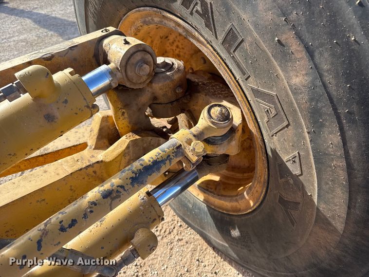 image for item DR0985 2012 Caterpillar 140M2 motor grader