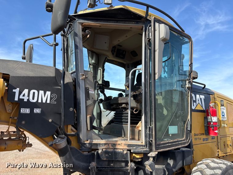 image for item DR0985 2012 Caterpillar 140M2 motor grader