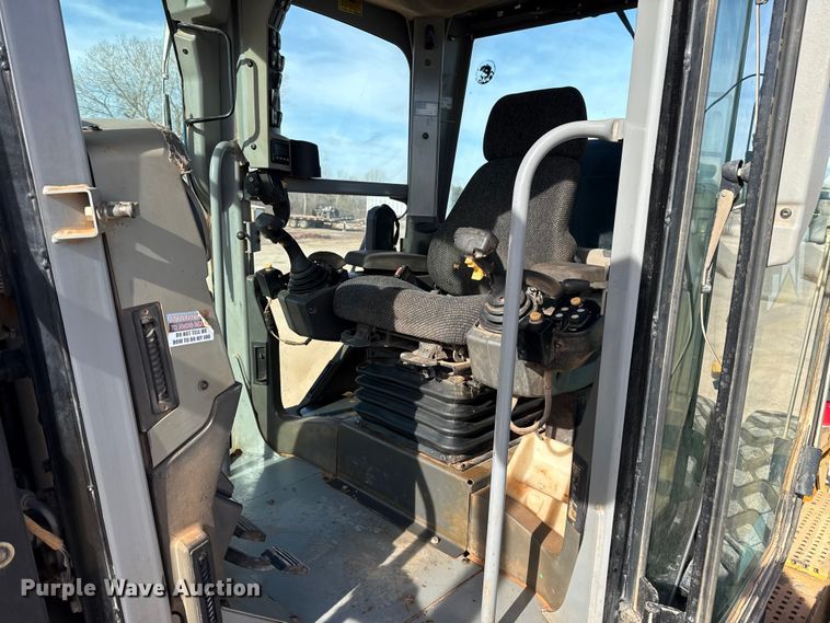 image for item DR0985 2012 Caterpillar 140M2 motor grader