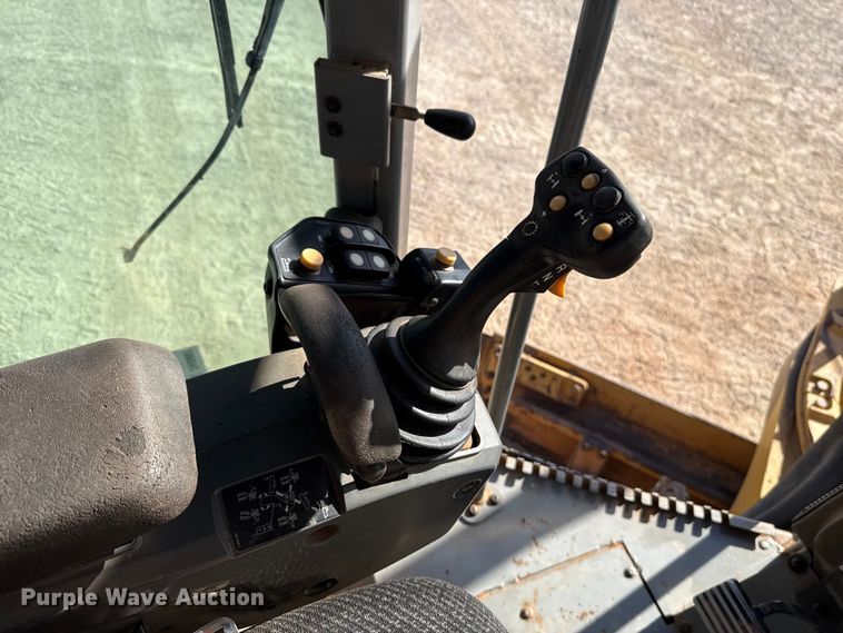 image for item DR0985 2012 Caterpillar 140M2 motor grader