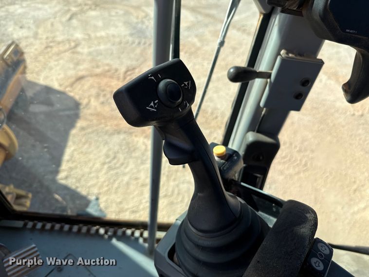 image for item DR0985 2012 Caterpillar 140M2 motor grader