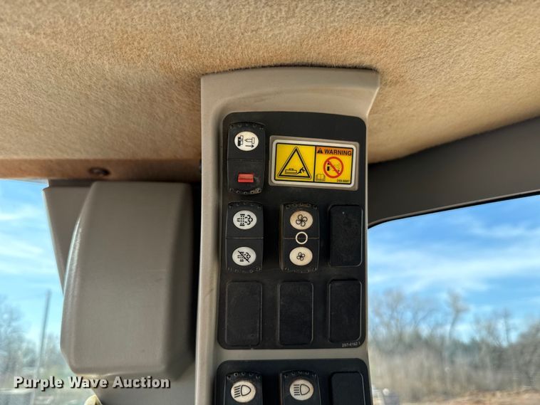 image for item DR0985 2012 Caterpillar 140M2 motor grader