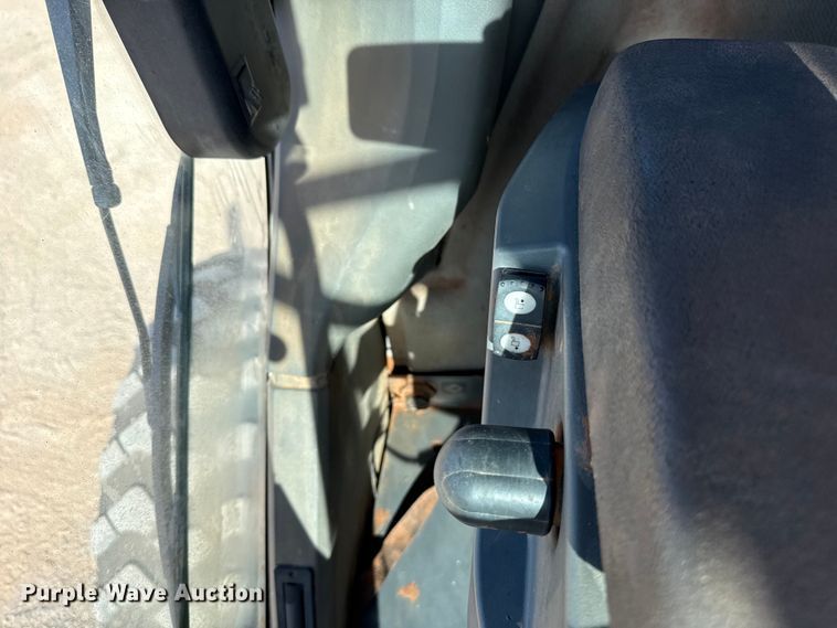 image for item DR0985 2012 Caterpillar 140M2 motor grader