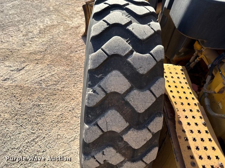 image for item DR0985 2012 Caterpillar 140M2 motor grader