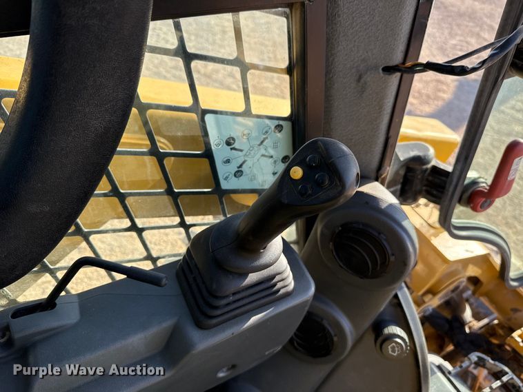 image for item DR0986 2019 Caterpillar 246D3 skid steer loader