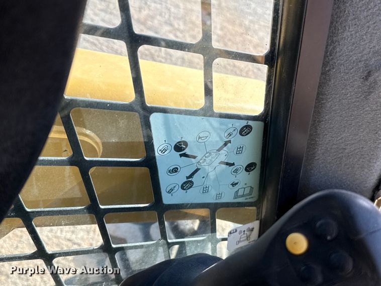 image for item DR0986 2019 Caterpillar 246D3 skid steer loader