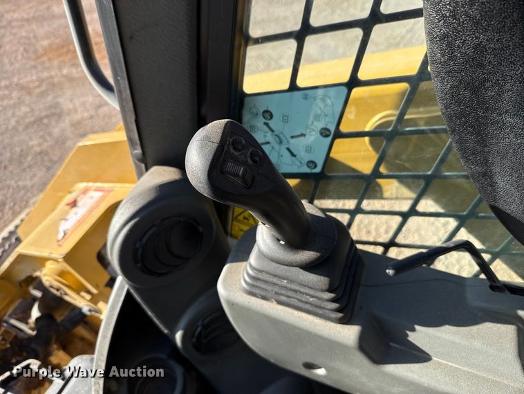 image for item DR0986 2019 Caterpillar 246D3 skid steer loader