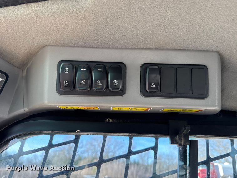 image for item DR0986 2019 Caterpillar 246D3 skid steer loader